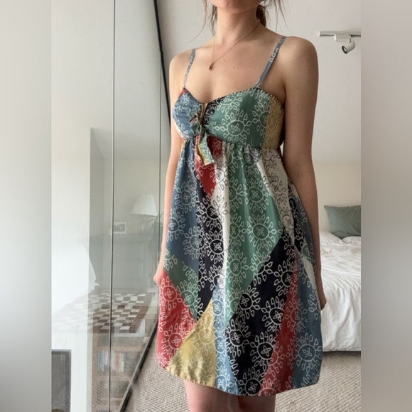 100% Silk bcbgmaxazria patchwork dress - Picture 4 of 12